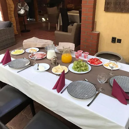 Alojamento de Acomodação e Pequeno-almoço Ambiente 3*