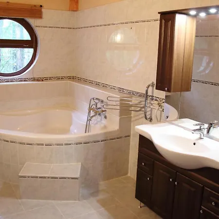 Alojamento de Acomodação e Pequeno-almoço Ambiente Kiskunhalas