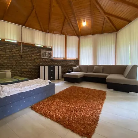 Alojamento de Acomodação e Pequeno-almoço Ambiente 3*