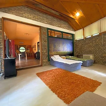 Ambiente Bed & Breakfast Kiskunhalas